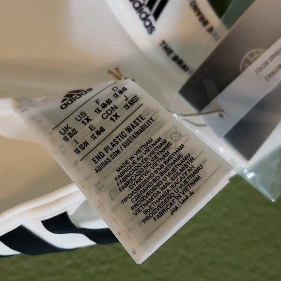 NWT- Adidas Plus Size Medium Support 3 Stripes Racer Back Bra - Picture 7 of 7